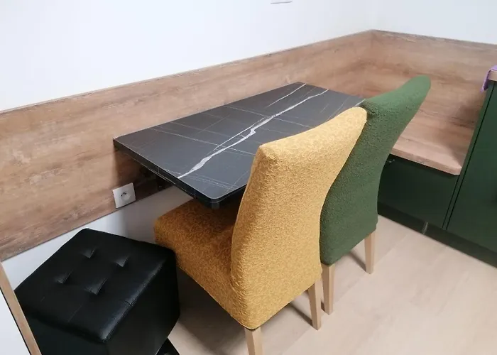 Appartamento 2x2x2 - Nový 2 Izbový Apartmán, 2-minúty Od Letiska, 2- Garáže Bratislava